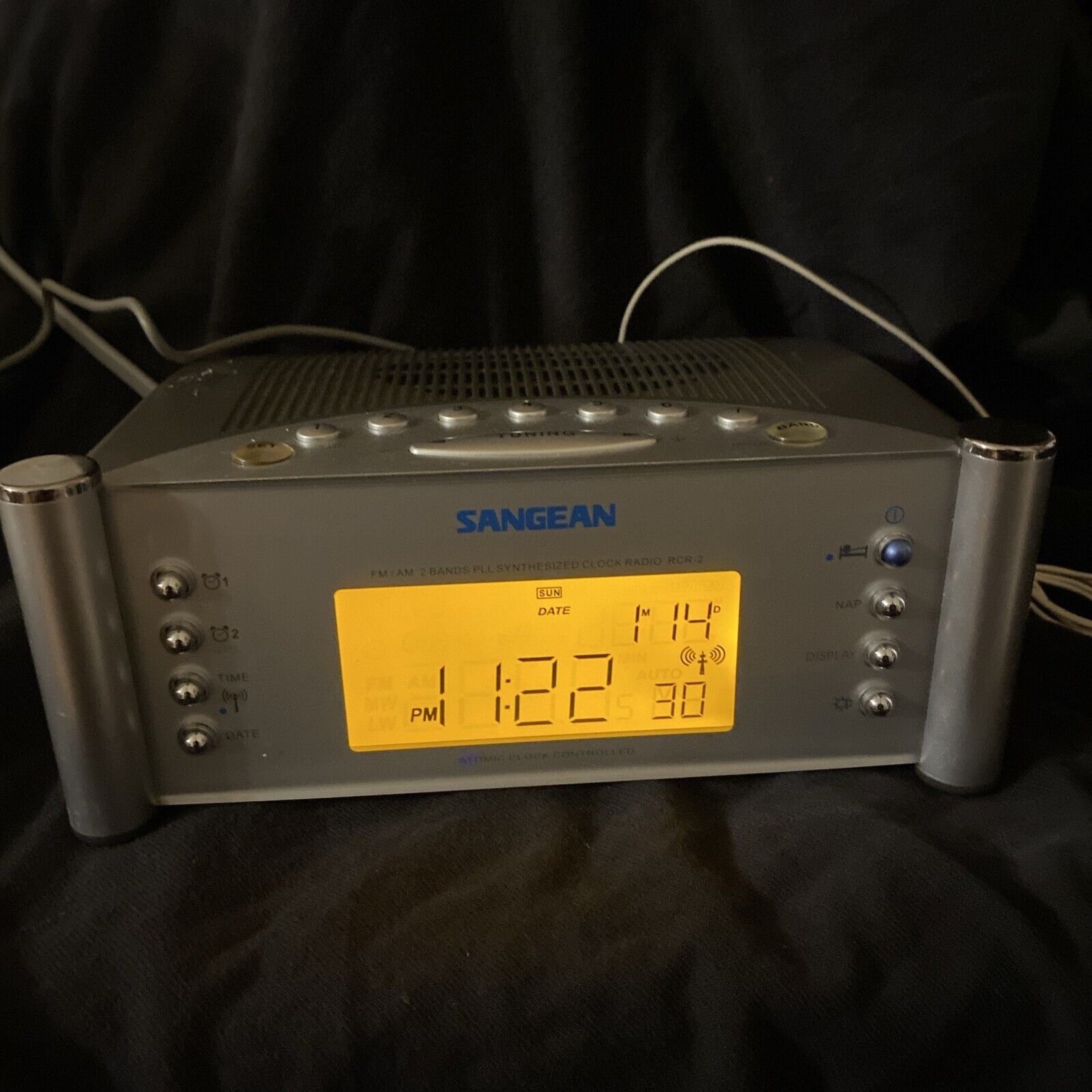 Sangean FM AM Synthesized Clock Radio RCR-2 Atomic Clock Tested Working