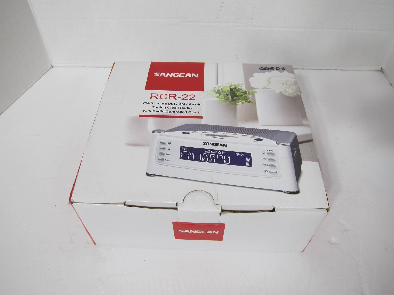 SANGEAN RCR-22 AM/FM CLOCK RADIO With Signal Sensor Auto Controller and Manual