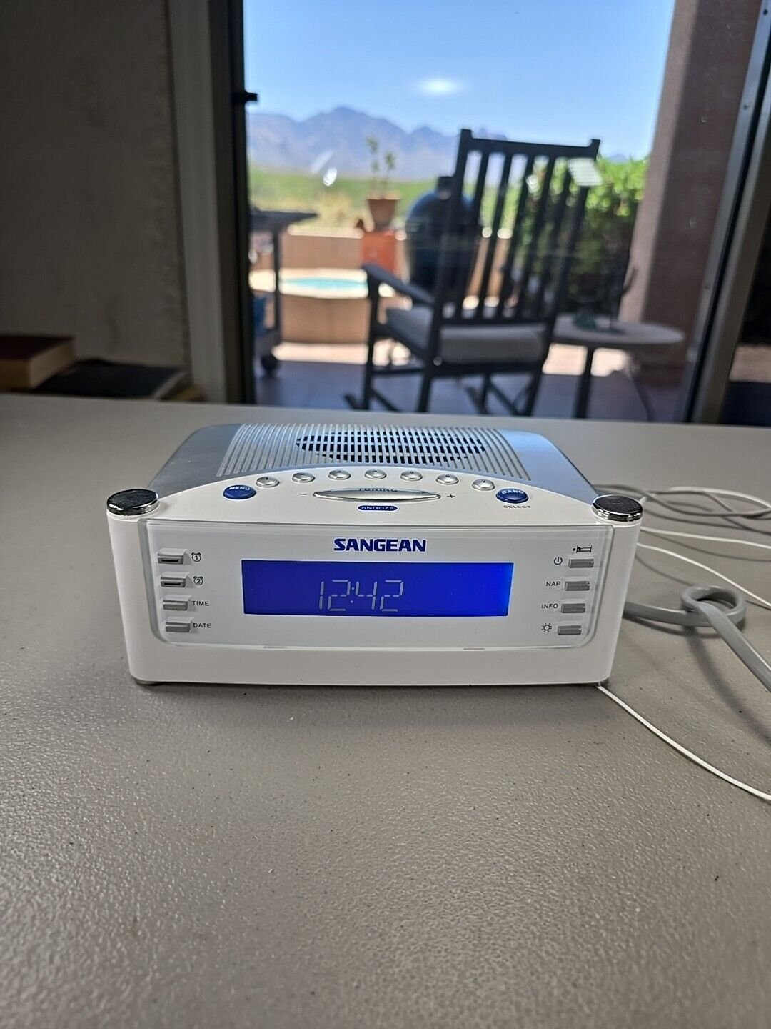 Sangean RCR-22 Atomic Clock FM-RDS AM Aux-in Digital Tuning Clock Radio EUC