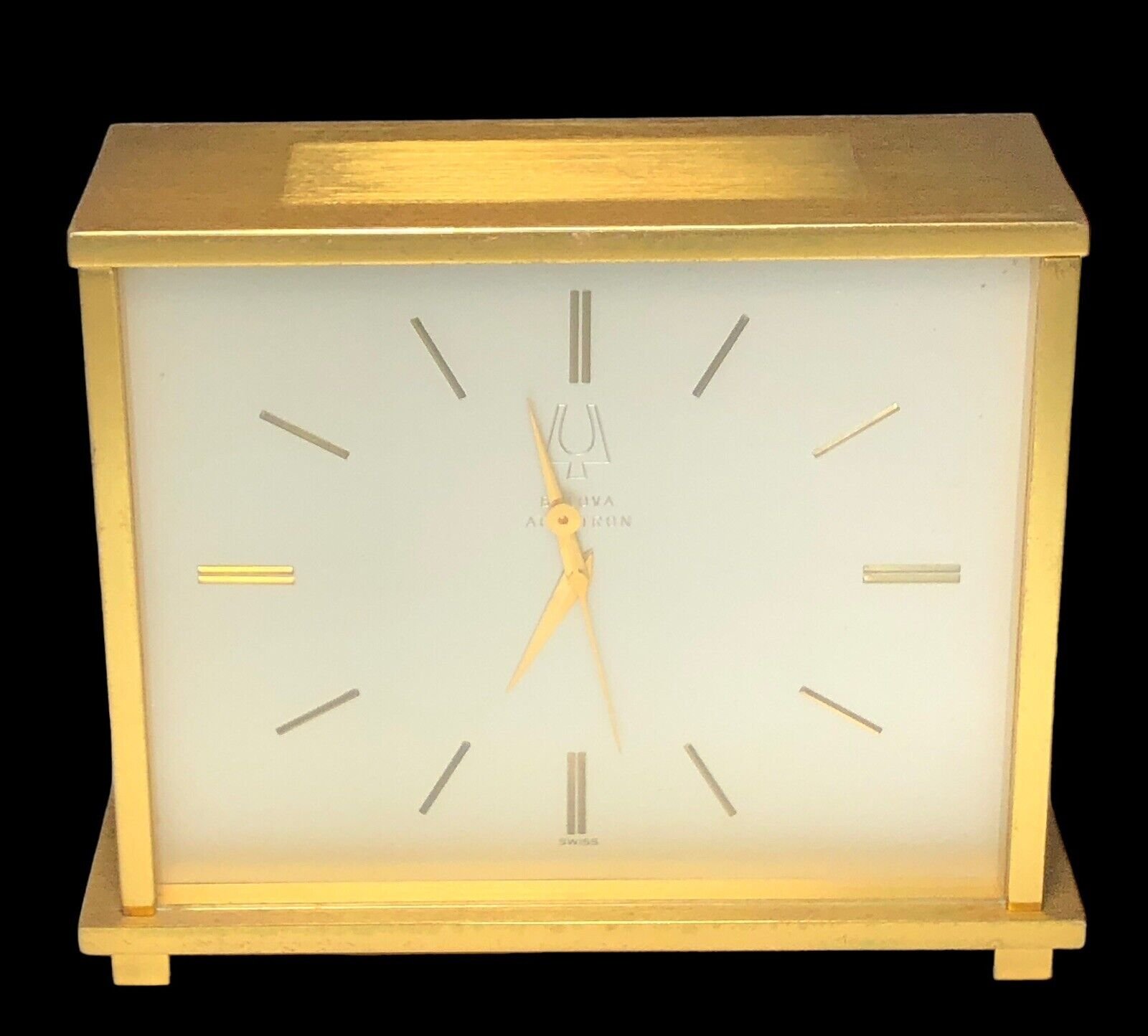 VINTAGE BULOVA 214 ACCUTRON BRASS DESK MANTEL CLOCK D-2051 WORKING