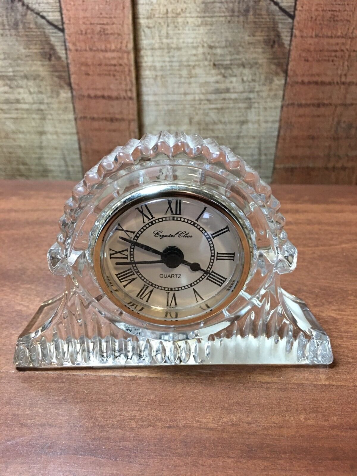 Vintage Crystal Clear 24% Lead Crystal Quartz Mantel Desk Small Quartz Clock