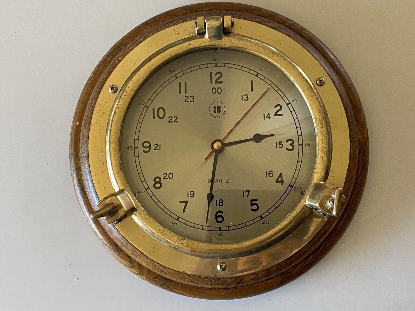 Bey Berk International Clock Nautical Porthole Brass & Wood Works Made in USA