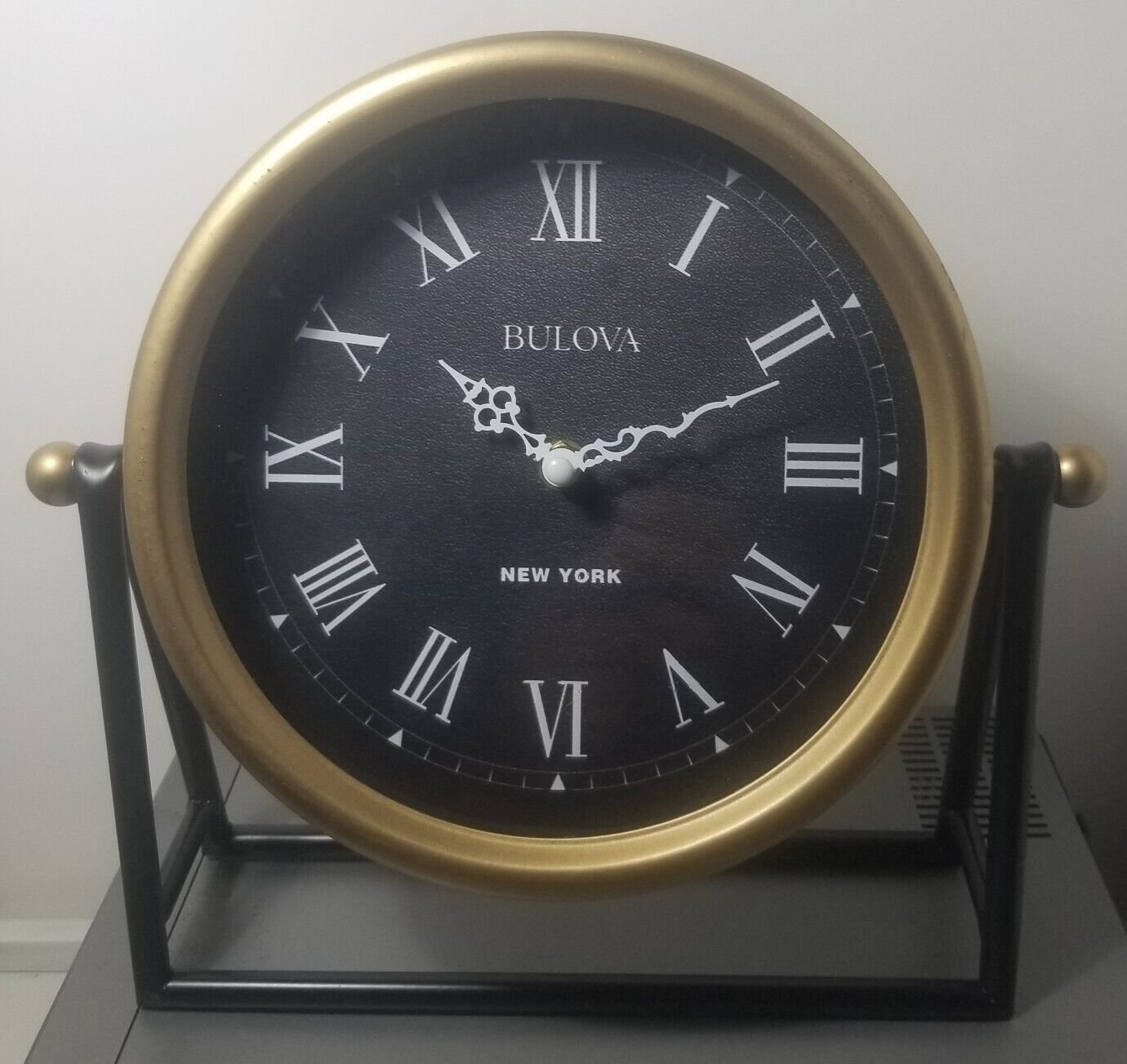 BULOVA New York Table Clock Modern Glass Face Analog w/ Gold Tone Metal Case