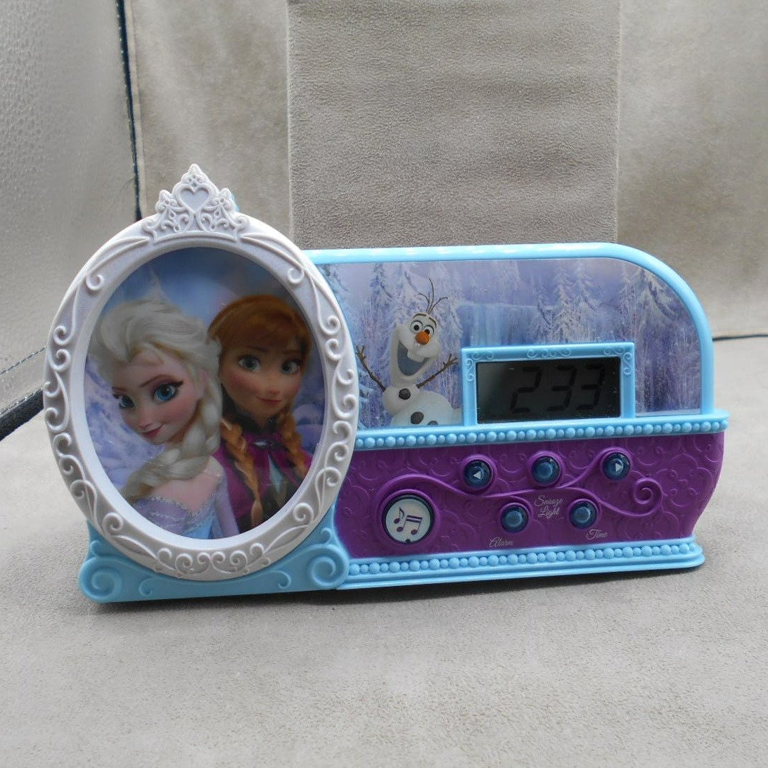 Disney Frozen Musical Alarm Clock Plays Let It Go/Lights Up 2013