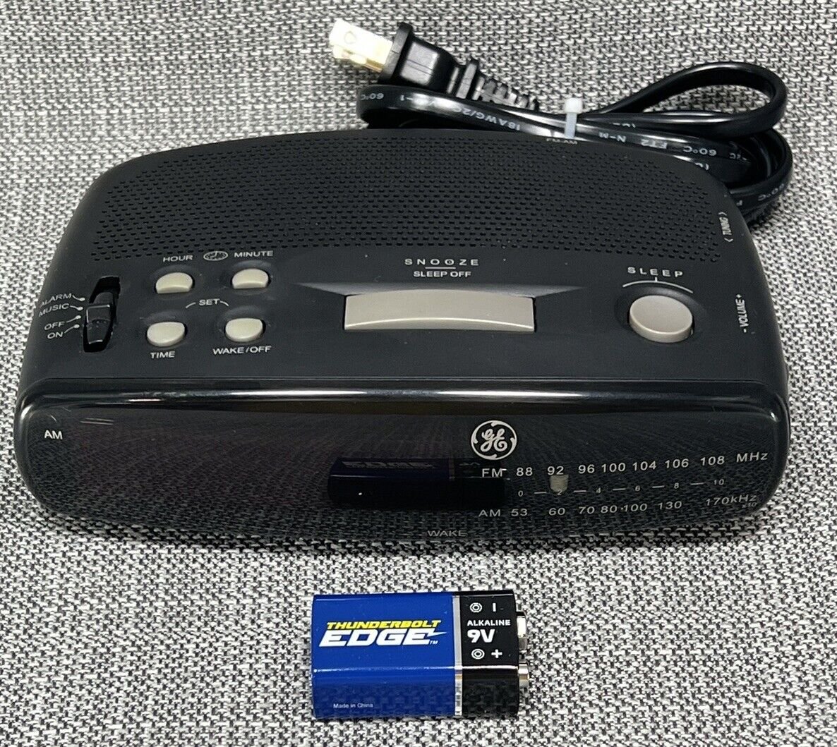 Vintage GE RED LCD Digital AM/FM Radio Alarm Clock Model NO 7-4835B Retro