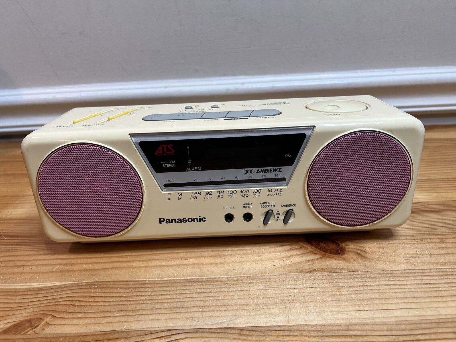 Vintage Retro 80s Panasonic AM-FM Stereo Alarm Clock Radio RC-X210 Cream & Pink