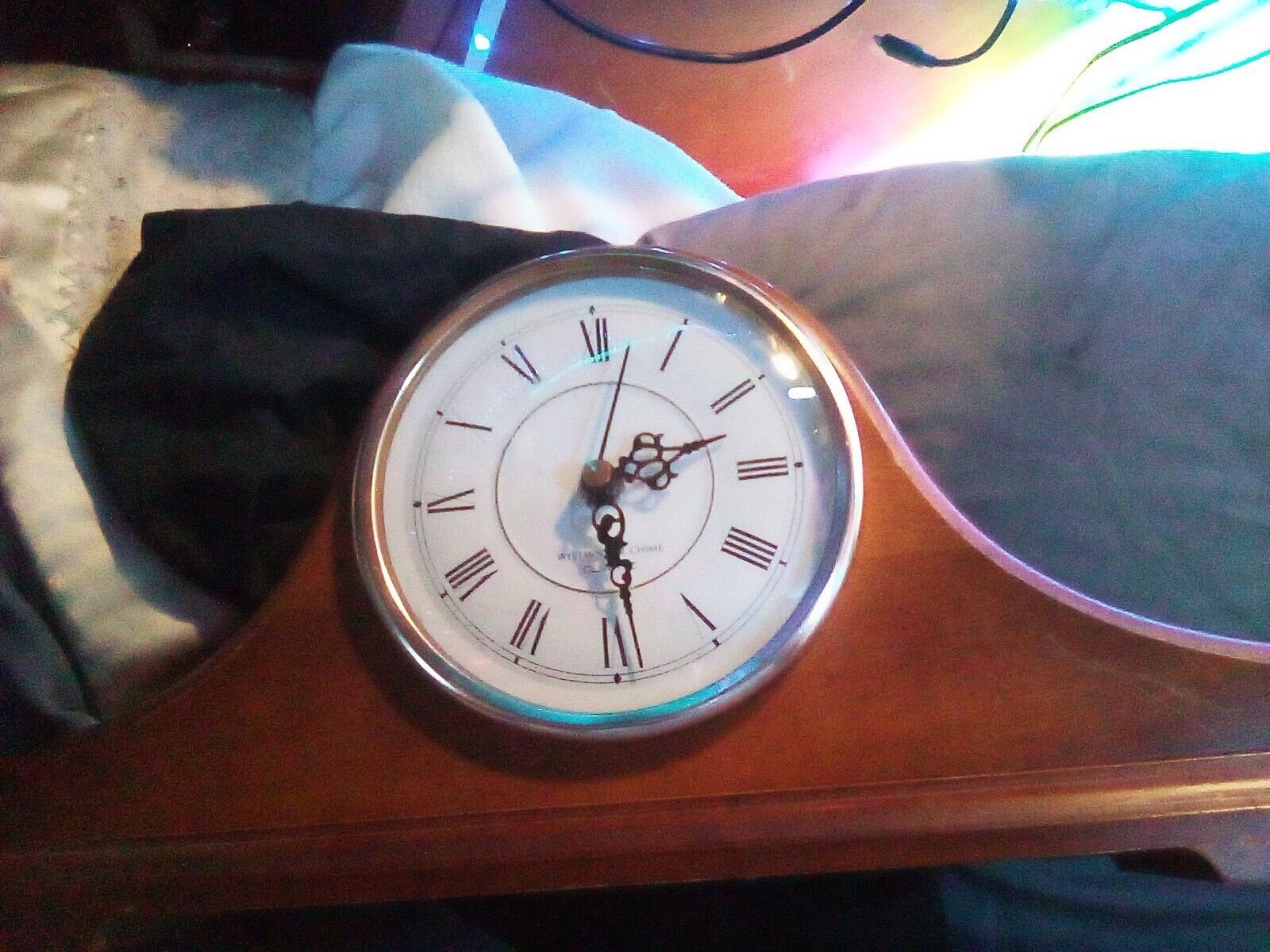 Westminster Chime Quartz Solid Wood Mantle Clock Battery Operated