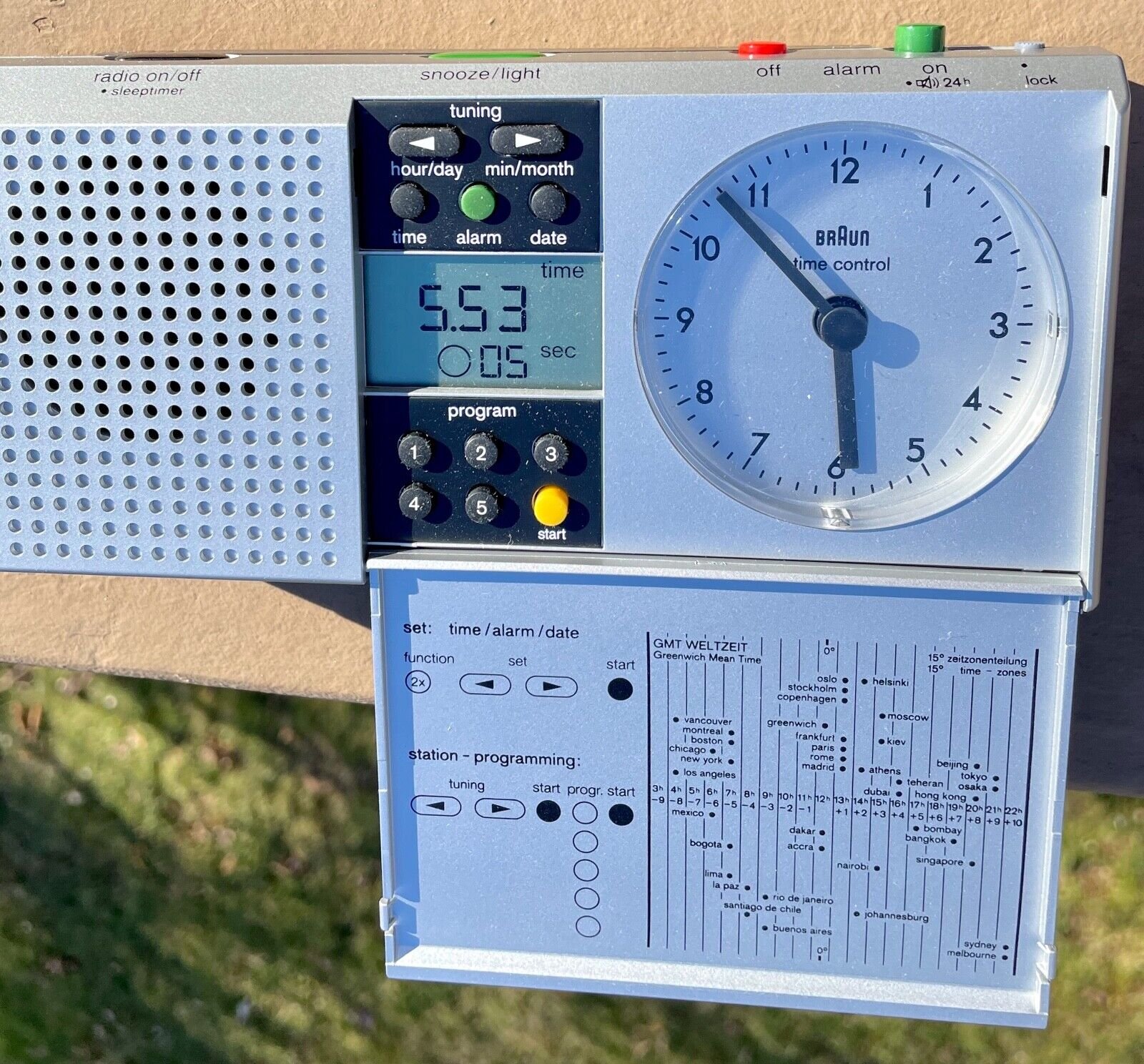 Braun ABR314 df Millennium Edition Digital Radio Clock Original Box Germany NOS