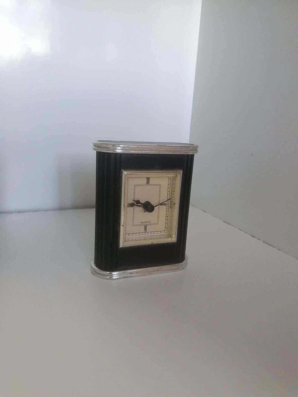 Clocks Antique Black and Silver Quartz Desk