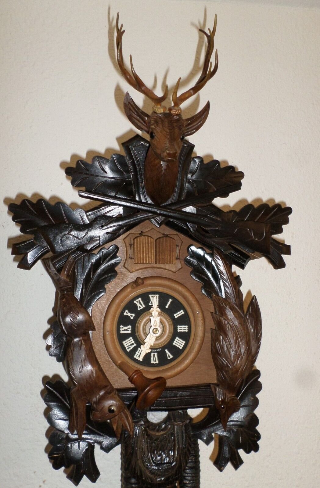 STUNNING ANTIQUE GERMAN HAGOS HRASTNIG BAVARIA MUSICAL HUNTER DEER CUCKOO CLOCK!