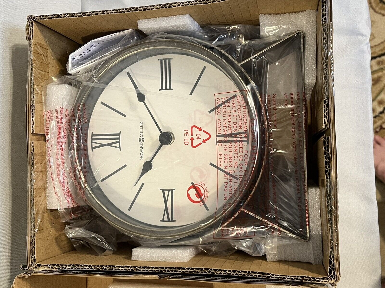Howard Miller Accent Clock 635257 Round Brand New in Box