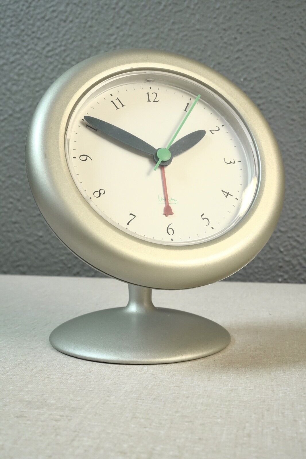 Post Modern Contemporary Michael Graves Designs Target Quartz Alarm Mantel Clock