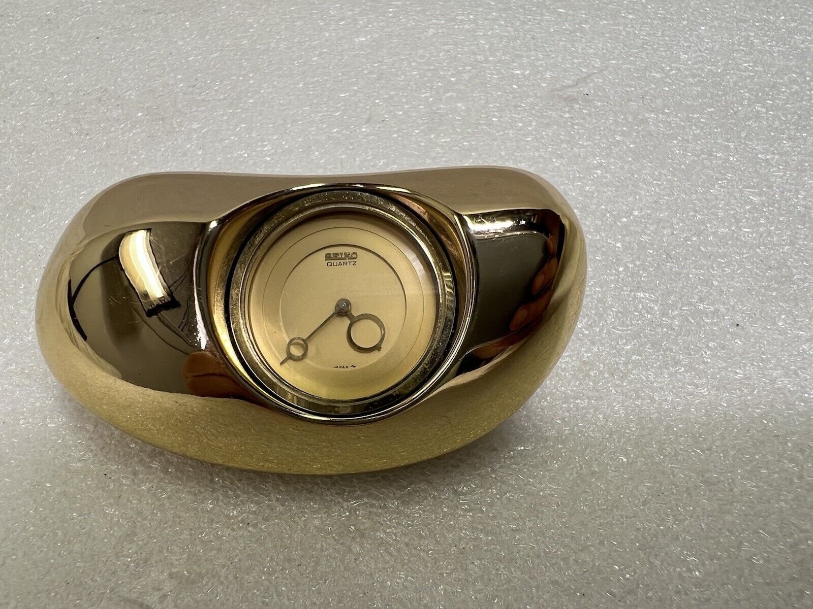 RARE Retro Bean Seiko Metal Desk Table Clock Paperweight Quartz Gold Color Decor