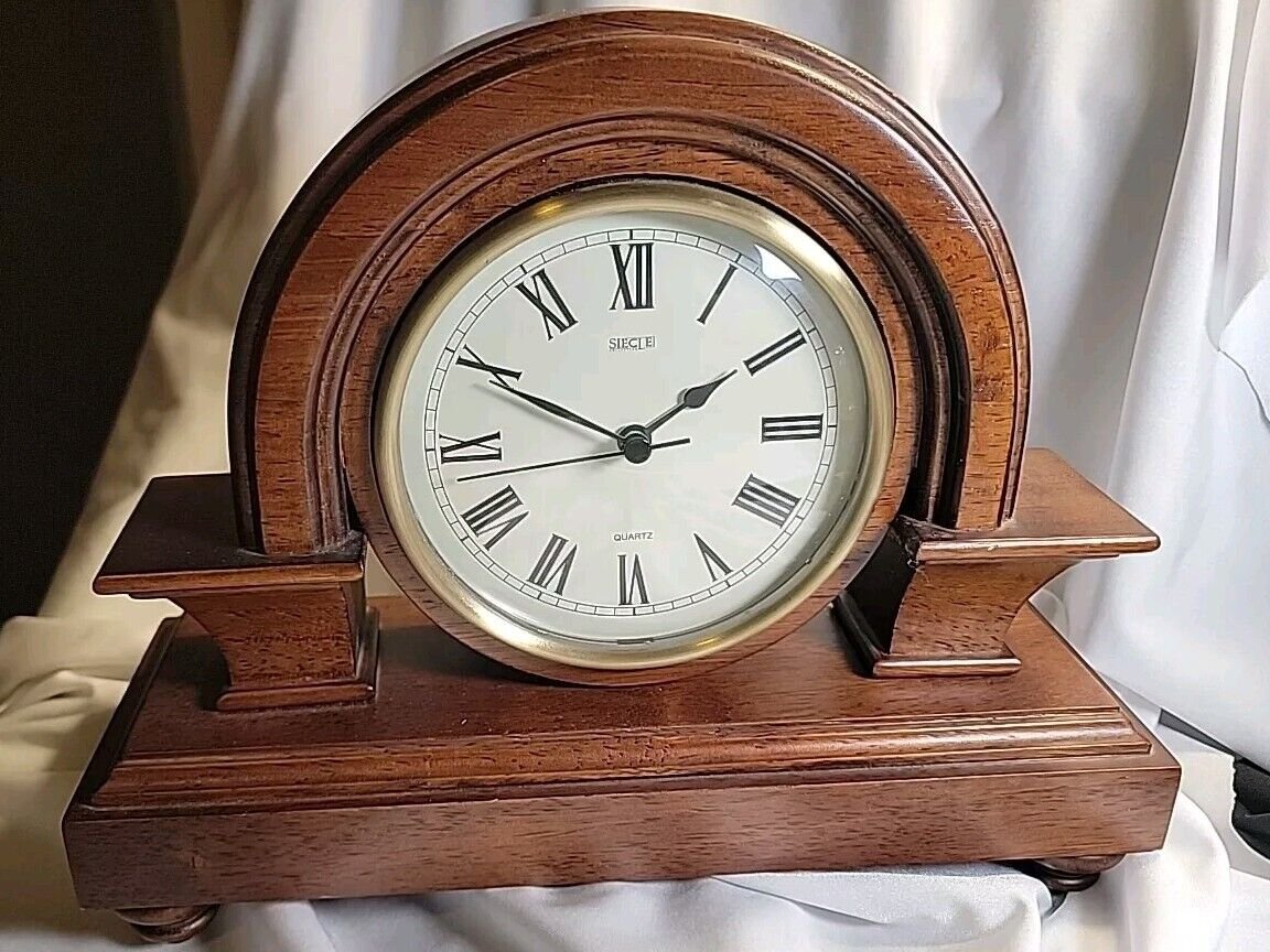 Siecle Wooden Mantel Quartz Clock