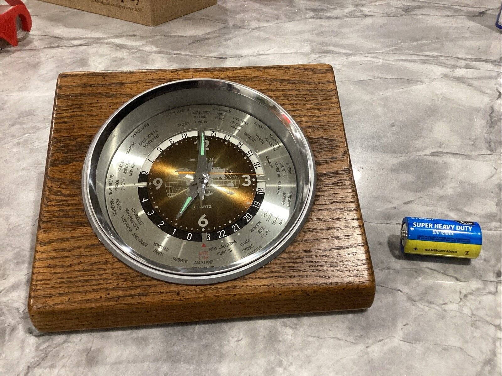 Vintage Howard Miller World Time Desk Clock 623-300 Oak Case w/Glow Hands