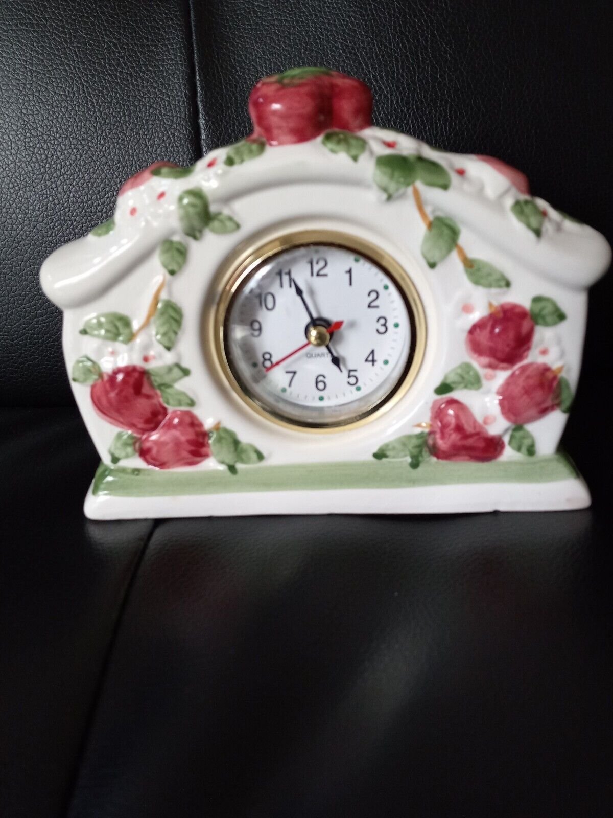 Vintage Quartz Ceramic Apples & Blossoms Table Clock