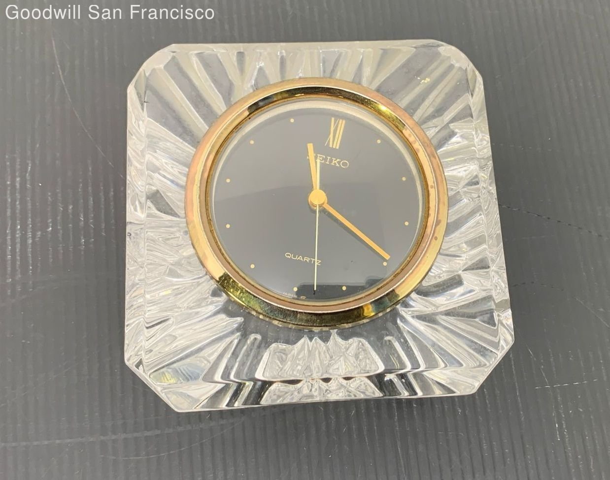 Vintage Seiko Home Decorative Clear Lead Crystal Quartz Desk Shelf Clock