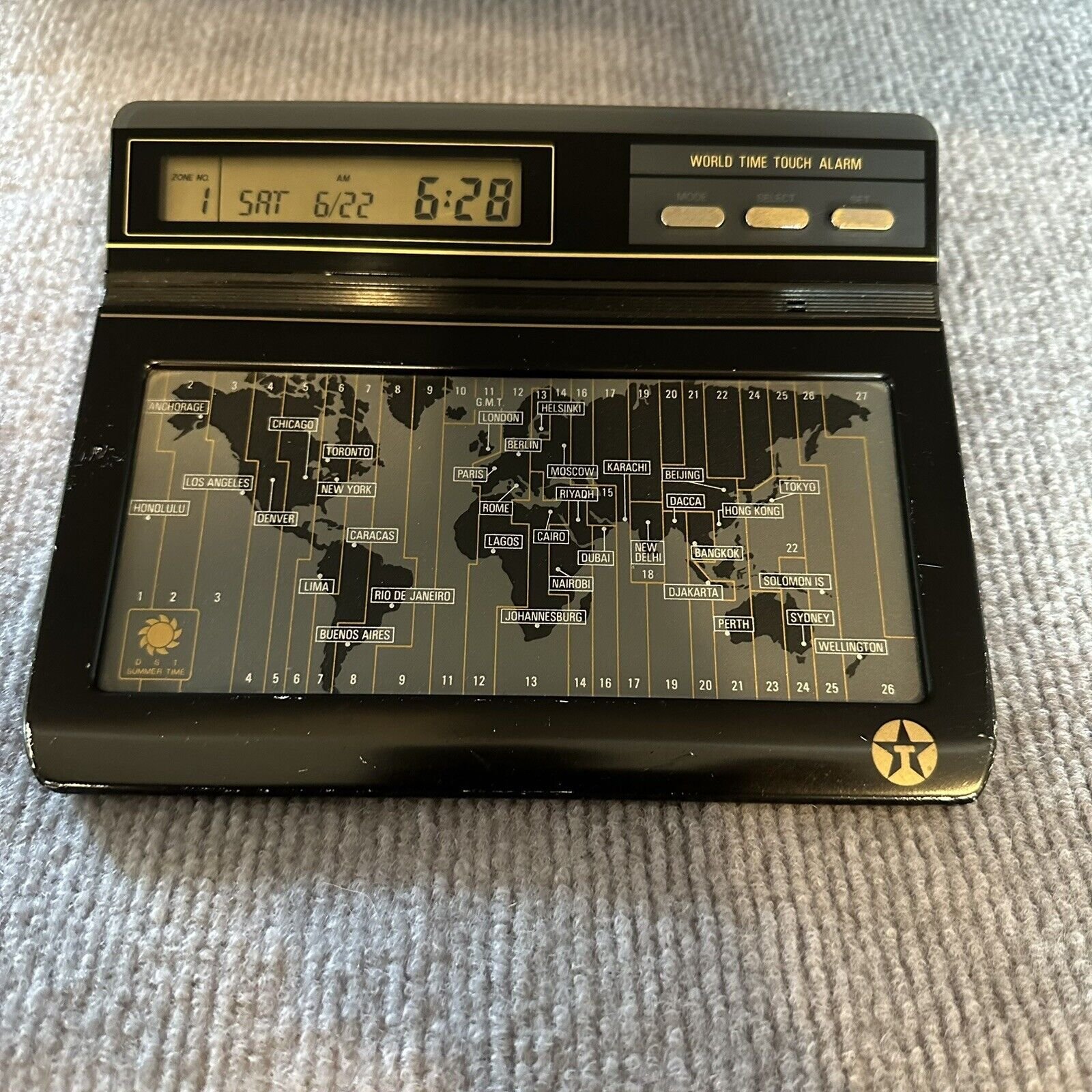 Vintage Texaco Oil Company World Desk Clock British Design Reg No 1054134