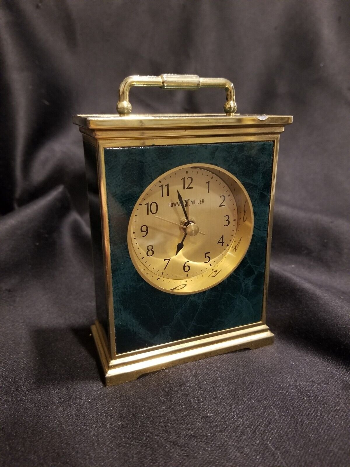 Vtg Howard Miller Alarm Desk Clock Brass Finish Desktop Green Brass AA Battery
