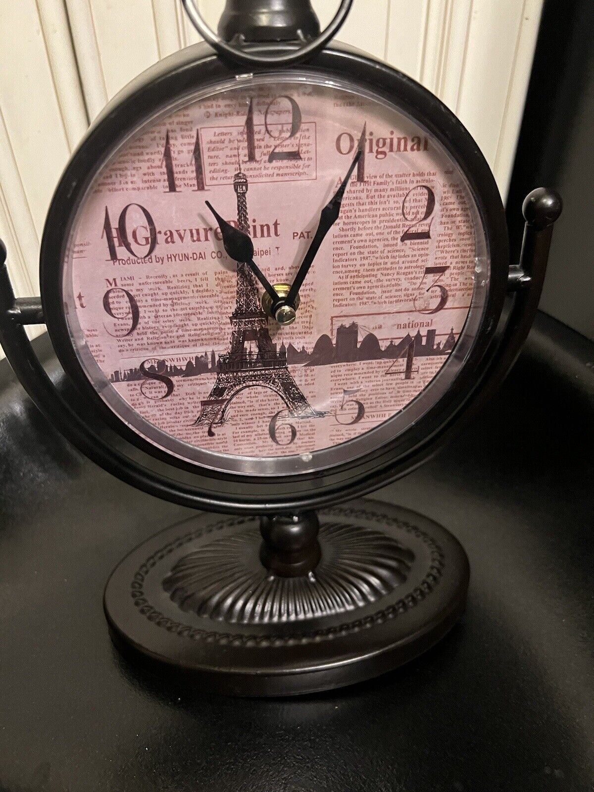 Battery Operated Eiffel Tower Paris France Table Clock AA Quartz