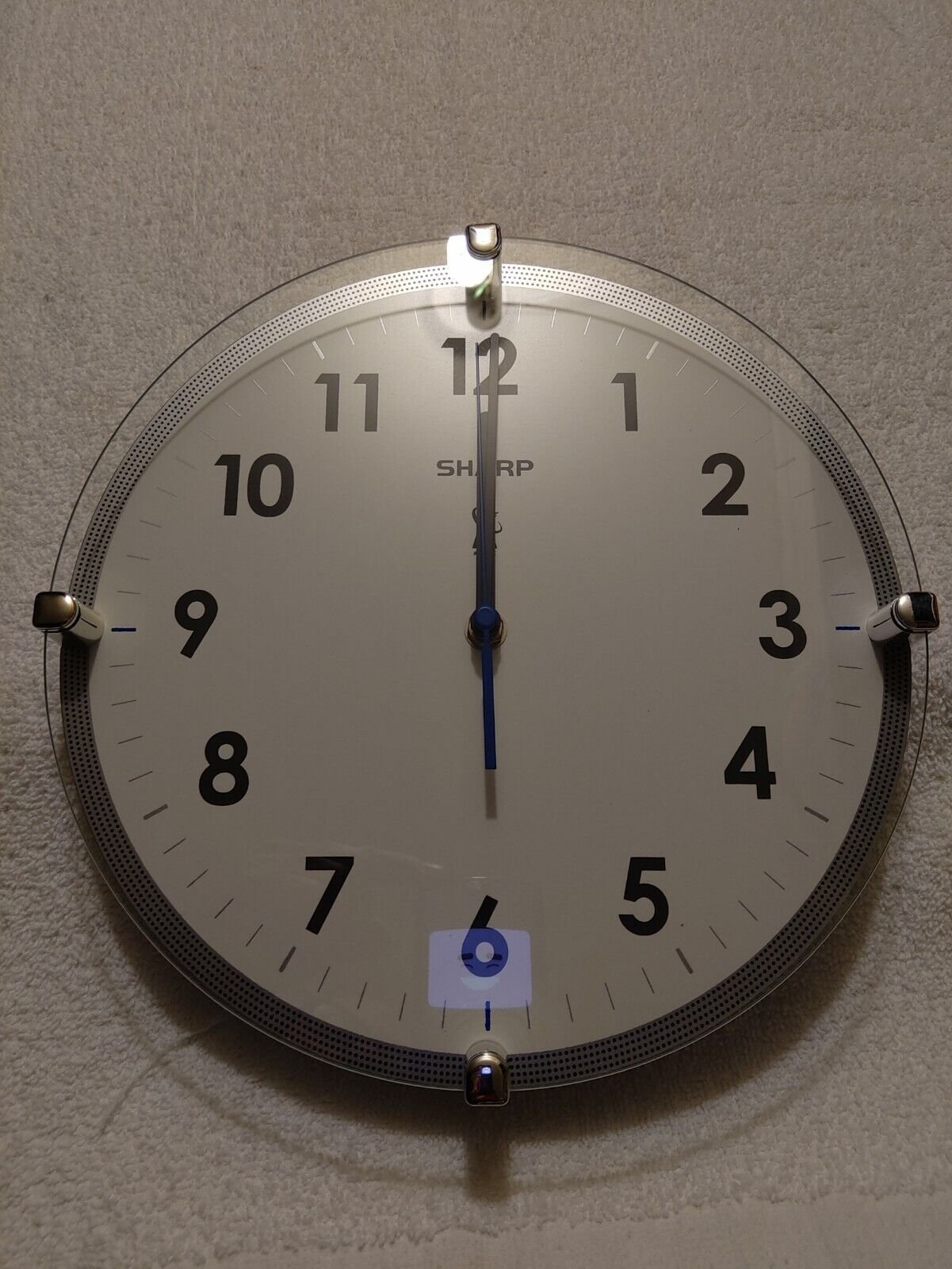 Battery Powered Sharp Atomic Wall Clock.....New Sleek Home Decor