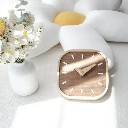 Black Walnut Solid Wood Small Table Clock Book Desktop Clock Silent Bedhead Clock Mini Small Nordic Creative Decoration (A)