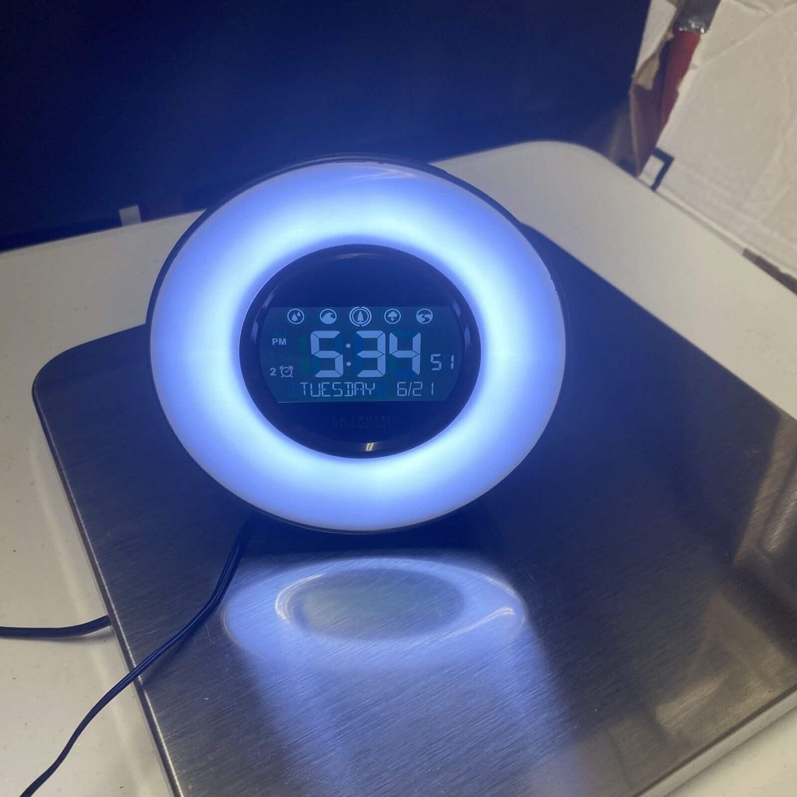 C83117 La Crosse Technology Mood Light & Nature Sound Digital Alarm Clock.