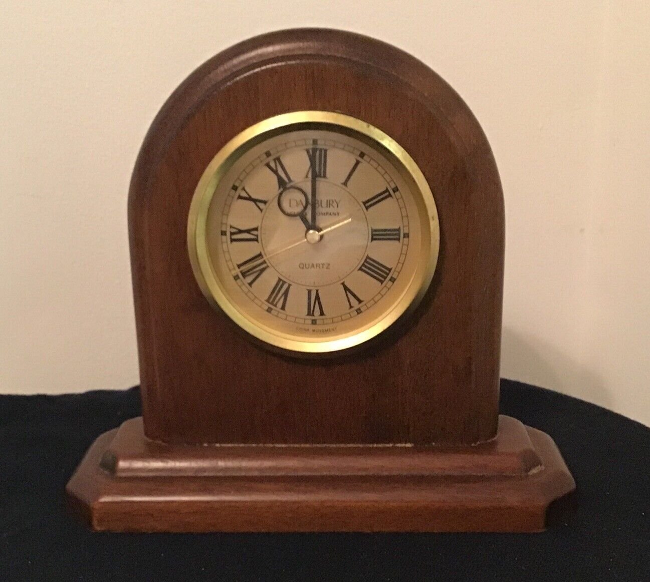 Danbury Clock Company Rosewood Desk Top Clock Quartz Battery Operated