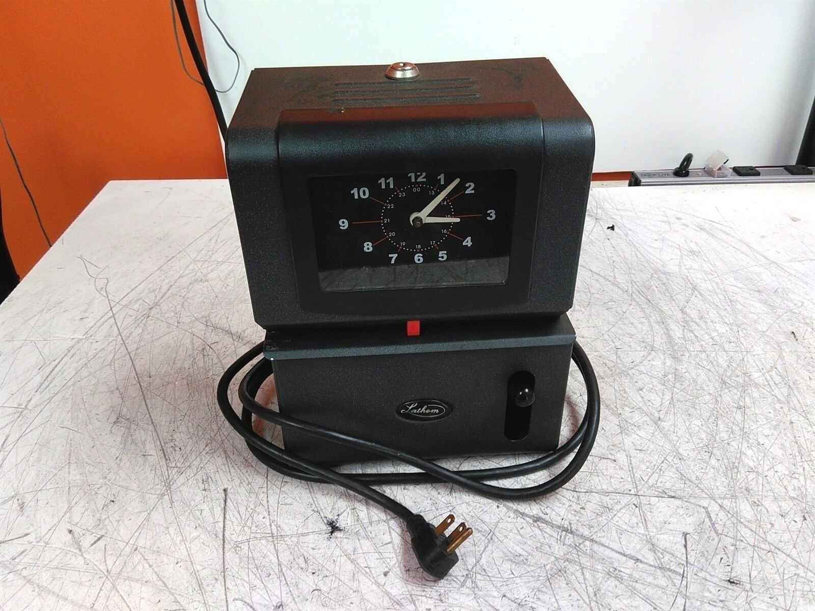 Defective Lathem 2121 Time Clock Black No Keys No Manual No Ribbon AS-IS