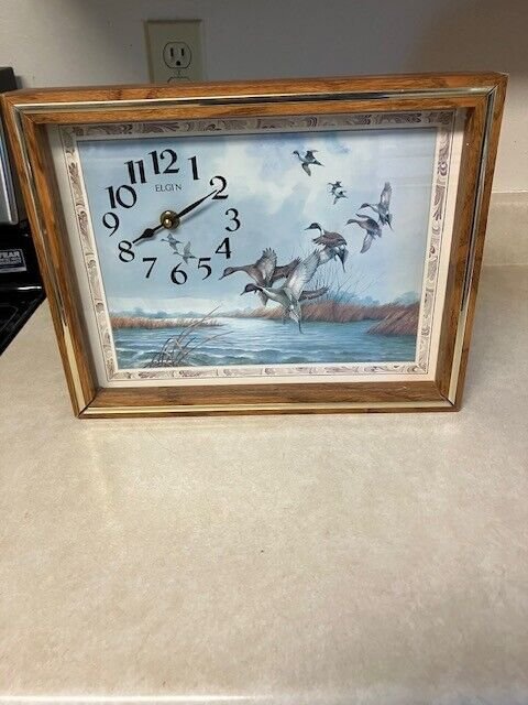 Elgin Wood Wall Clock. Ducks