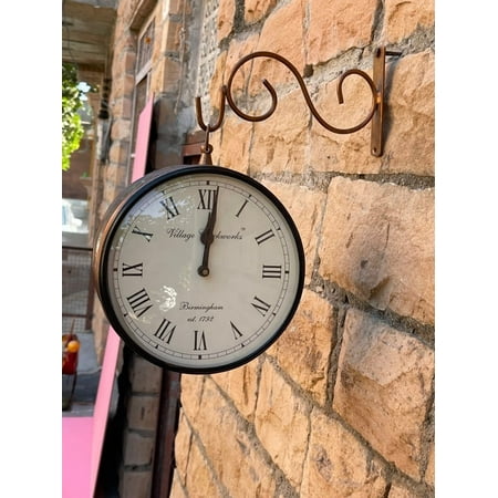 Hand Carved Wooden Wall Clock / Bettery-Clock