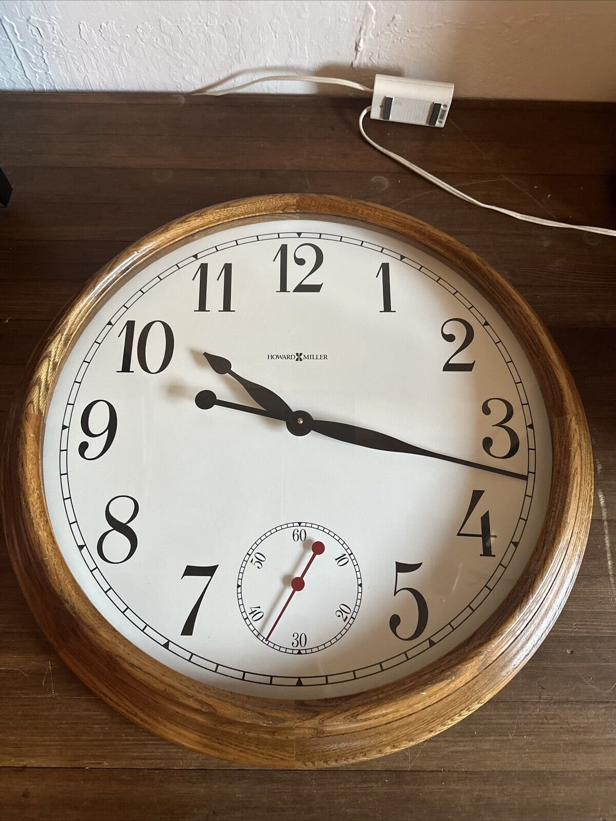 Howard Miller 620-144 Wall Clock Quartz Great Working Condition 25”