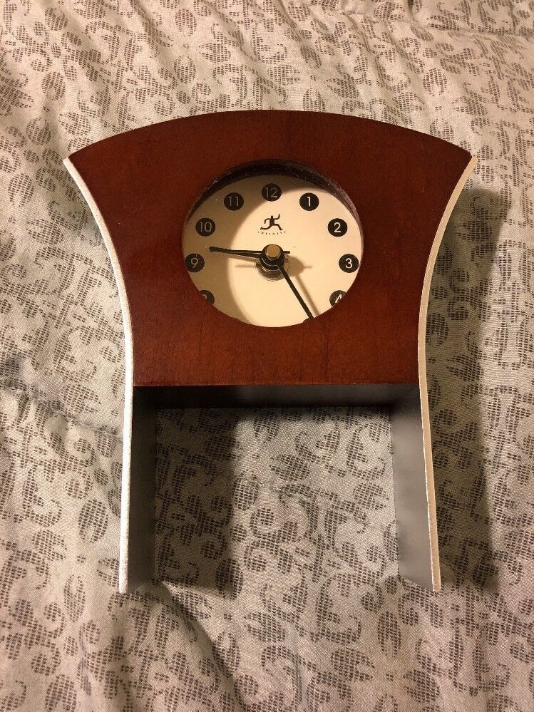 Infinity - Modern Table Clock