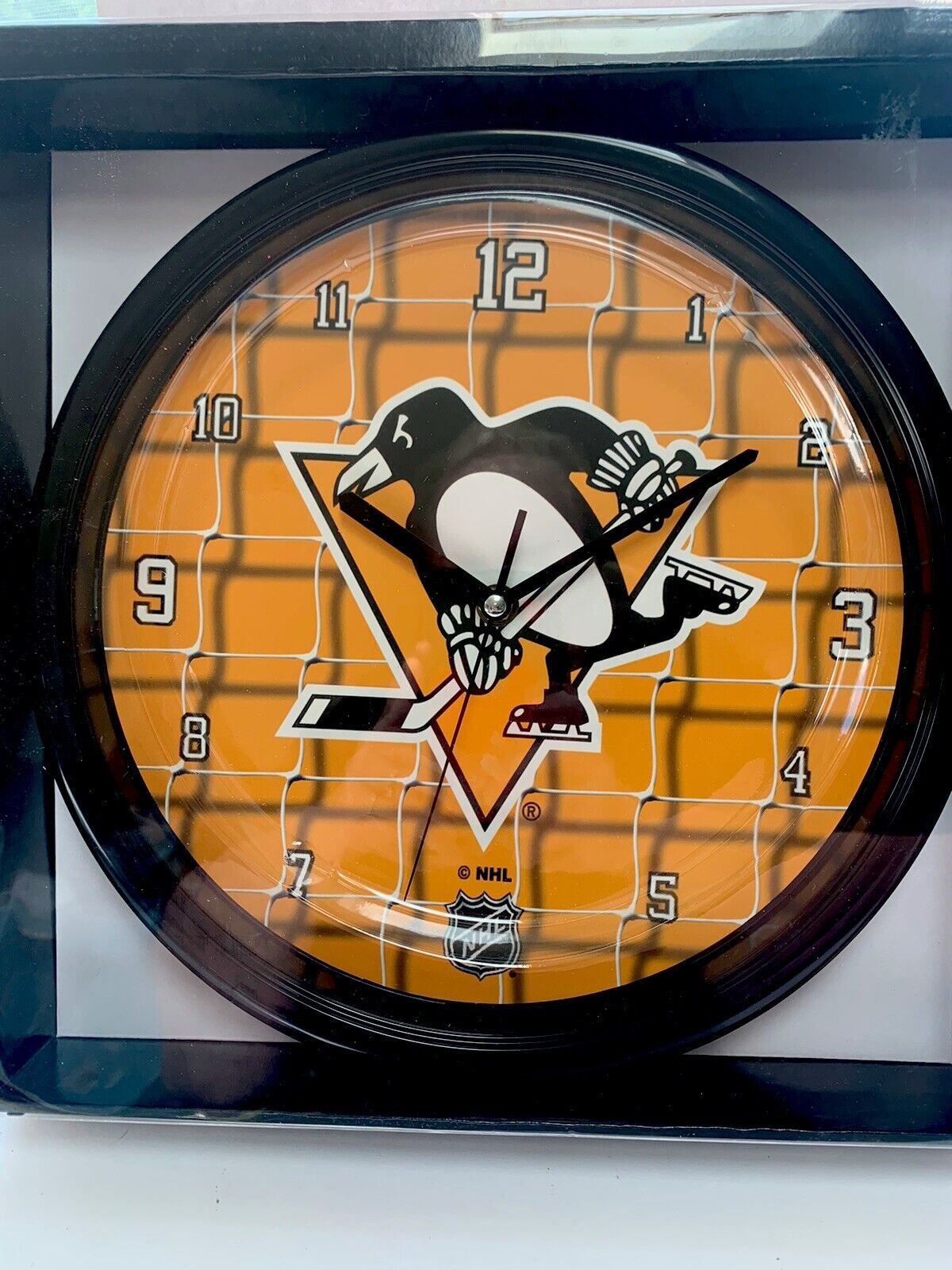 Pittsburgh Penguins 12 Inch Team Net Wall Clock Round NEW