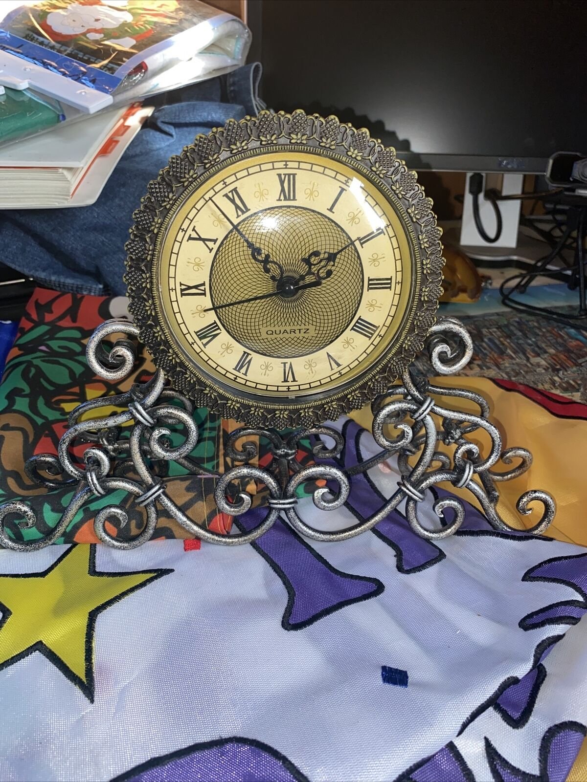 quartz table clock