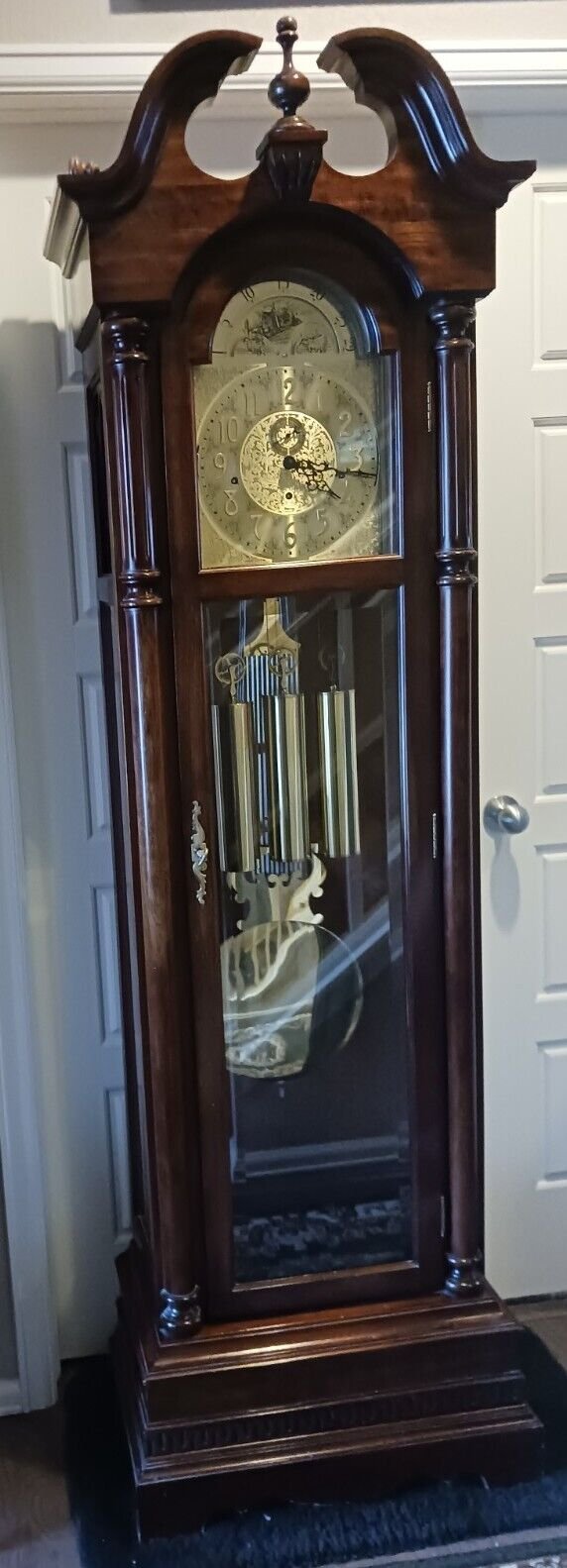 RIDGEWAY 80" GRANDFATHER CLOCK VINTAGE WITH SET-UP AND 1 YR WARRANTY-LOCAL ONLY