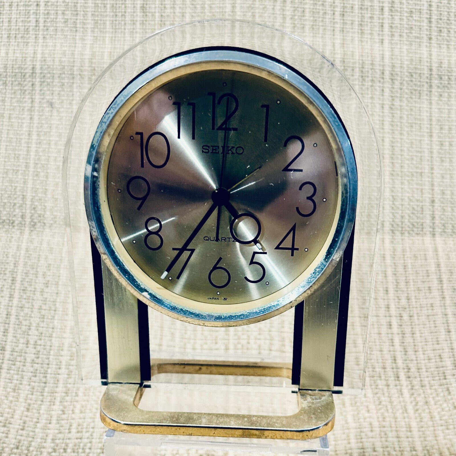 SEIKO Quartz Alarm Desk Table Clock Black & Gold Tone Metal Acrylic