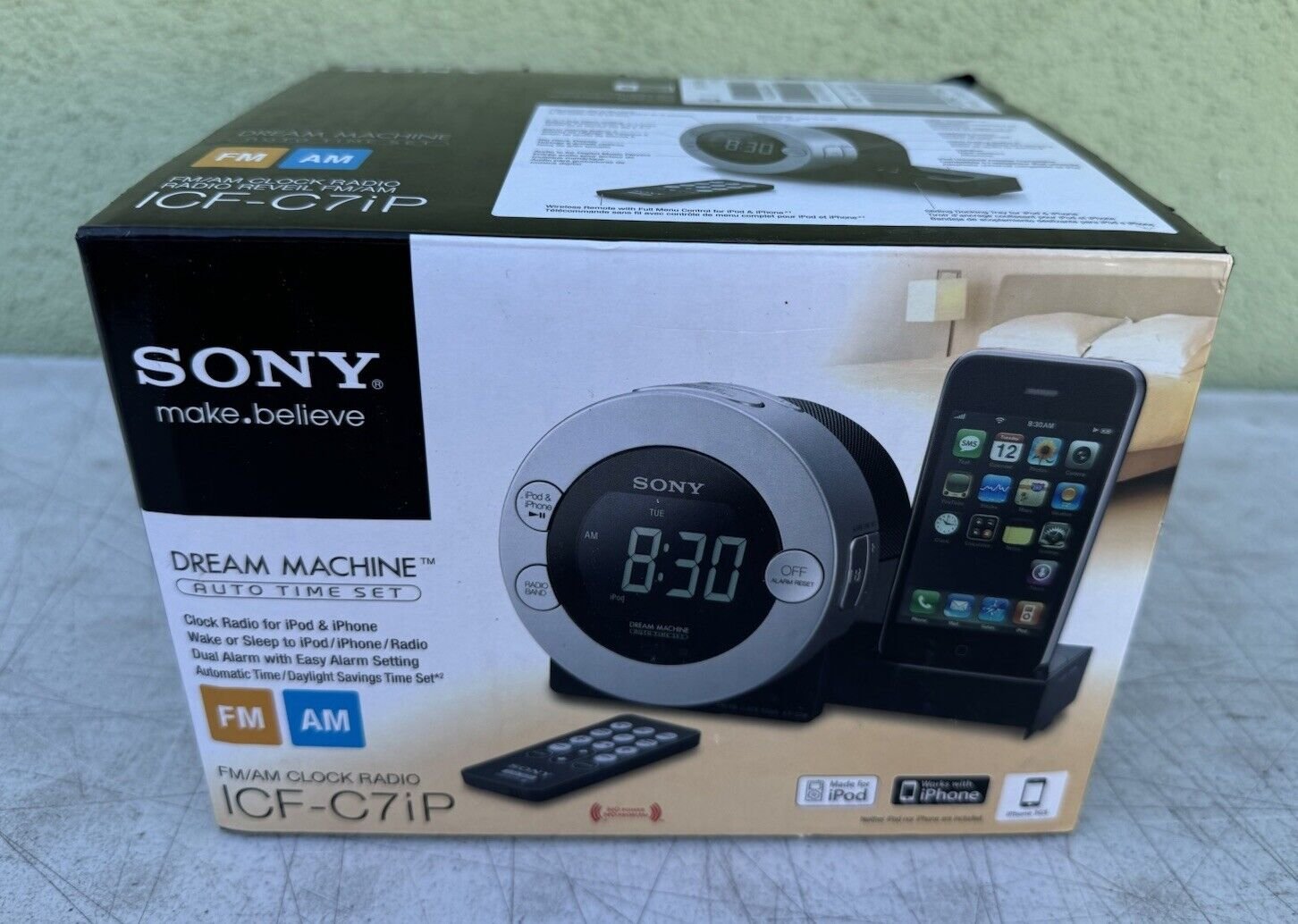 Sony Dream Machine Dual Alarm Clock Radio ICF-C7iP with 30 Pin iPod iPhone NEW