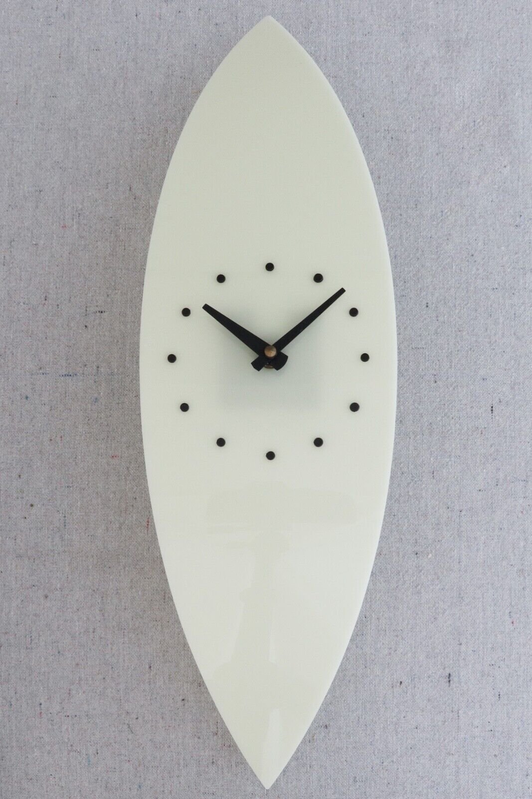 Vintage 1980s Retro Modernist Acrylic Convex Lens Eye Shaped Wall Clock 18¾"