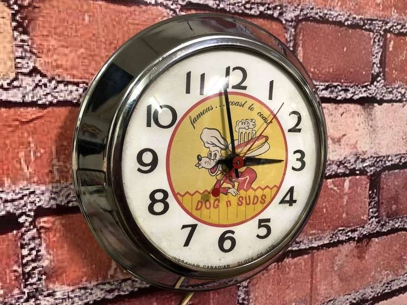 VTG INGRAHAM DOG n SUDS ROOT-BEER SODA DINER ADVERTISING KITCHEN WALL CLOCK SIGN