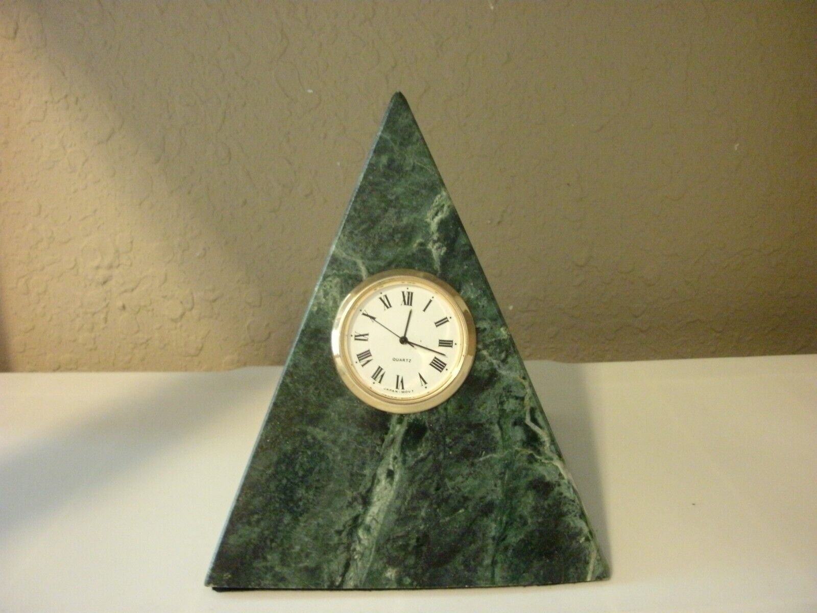 VTG QUARRY (GREEN) GENUINE MARBLE PYRAMID QUARTZ DESK CLOCK PAPERWEIGHT (WORKING