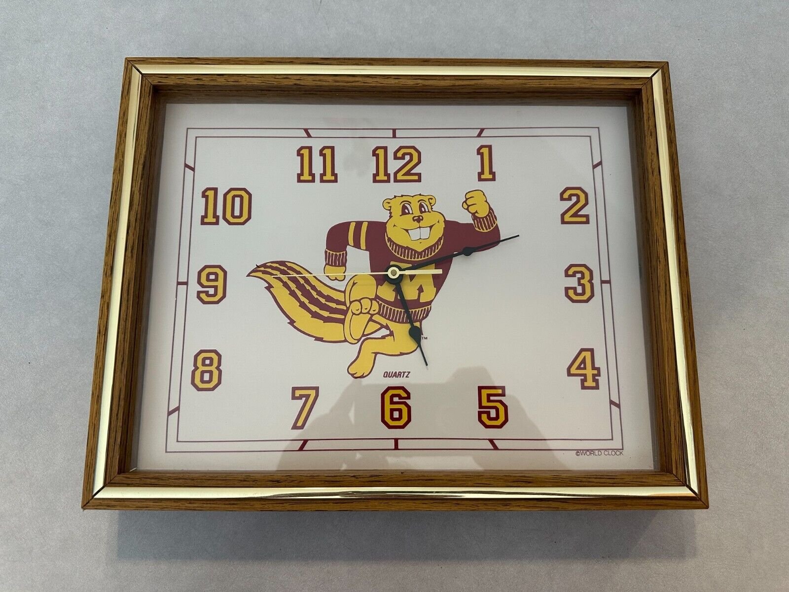 Wall Clock - Minnesota Golden Gophers - Goldy - 14" x 11"