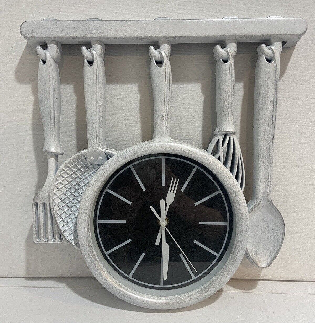 Wall Clock Kitchen Plastic Gray Utensils Knife Fork Cottage Core Kitschy Battery