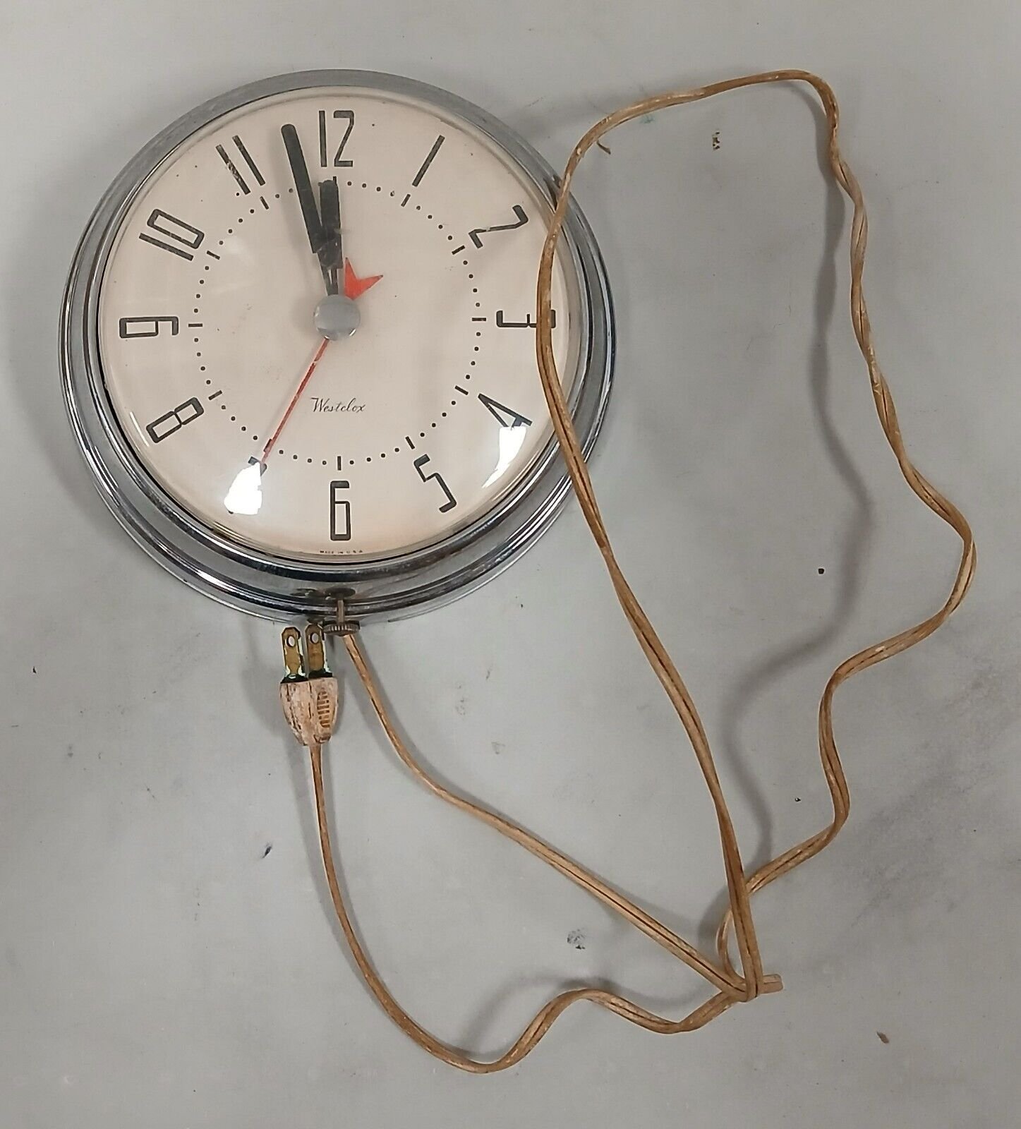 Westclox Spice S8-E Wall Clock Silver Trim Tested - Used