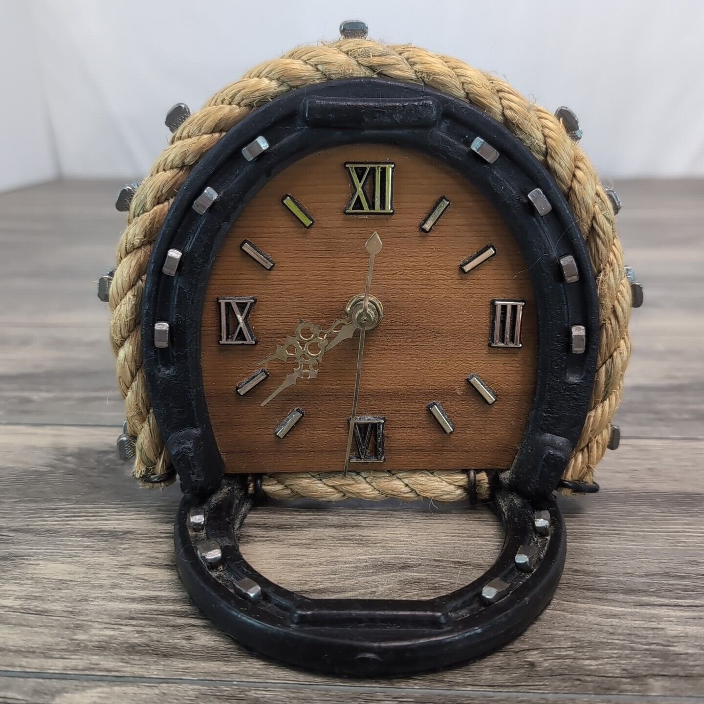 Western Clock Horseshoe Cowboy Rope Mantle 6.5" Quartz Movement Free Standing