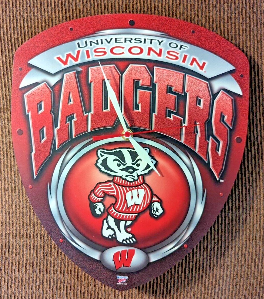 WinCraft University of Wisconsin Bucky Badger Wall Clock Runs Great! w/battery