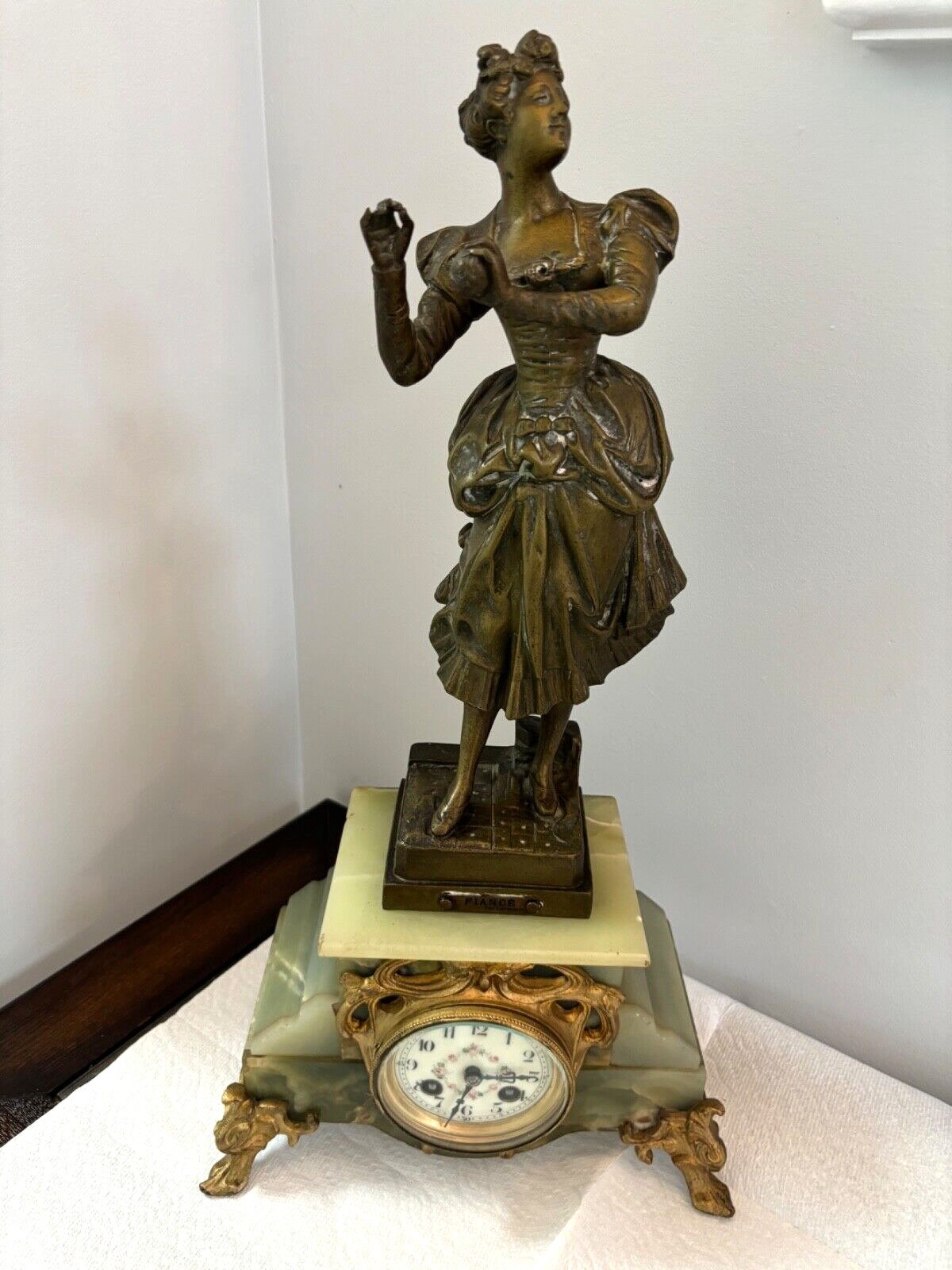 BRONZE AND MARBLE CLOCK - THE 'FIANCE' PAR LAVERGNE