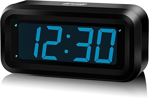 KWANWA Alarm Clock, Digital Clock, Constantly 1.2'' LED Blue Digits Display, Battery Powered, Snooze, Small Wall Clock, Desk Clock, Clock for Bedroom, Alarm Clock for Heavy Sleepers