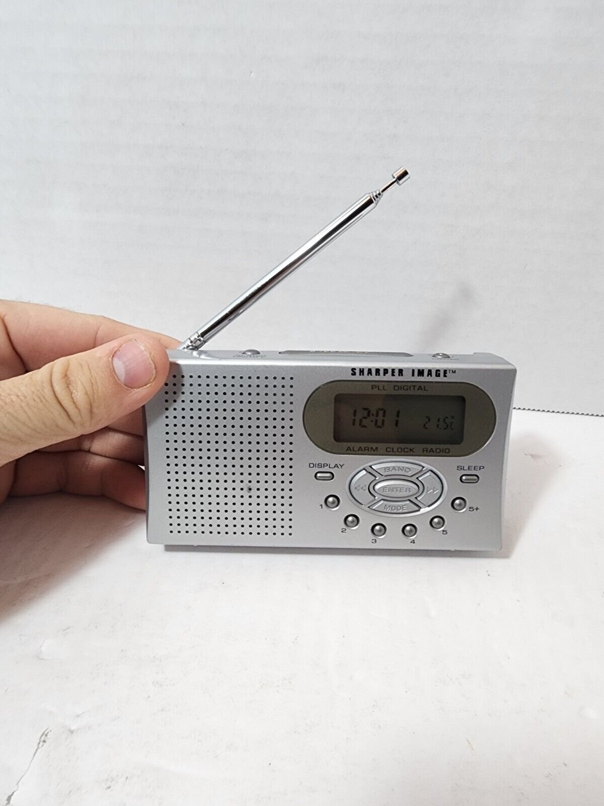 Sharper Image OI510 Design Travel Pocket Sound Machine and Radio Alarm Clock!