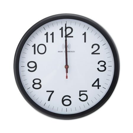 Universal 2 Traditional Outdoor Wall Clock